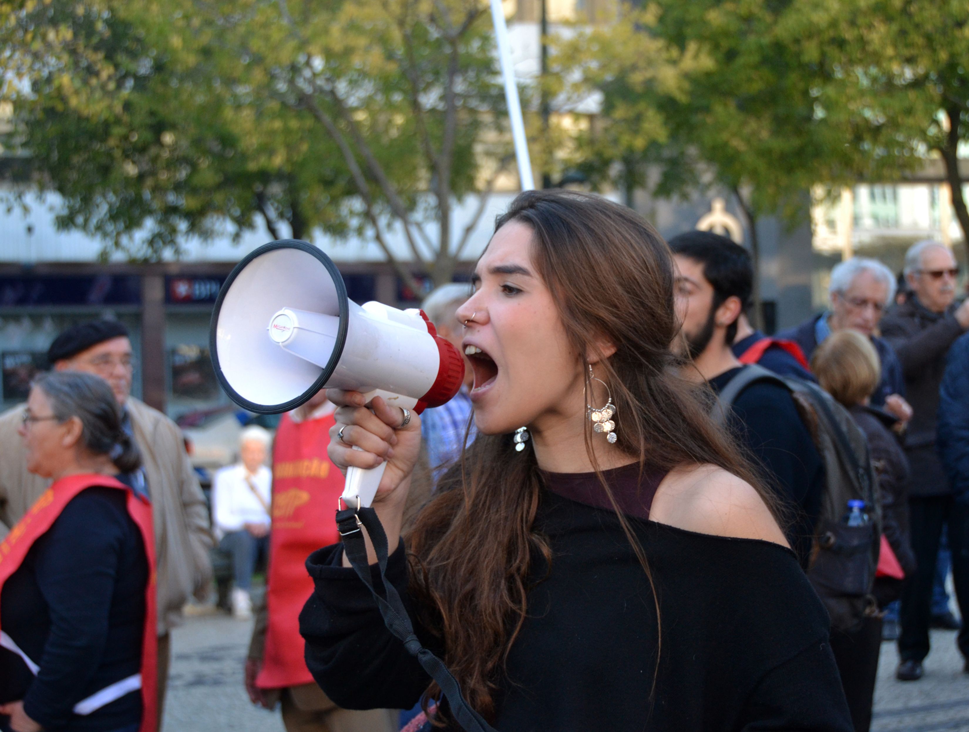 JEUNESSE EN DANGER  TRAVAILLEUR·EUSES SOCIALES  ENGAGÉ.ES